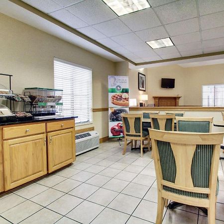 Columbia Inn & Suites Bagian luar foto