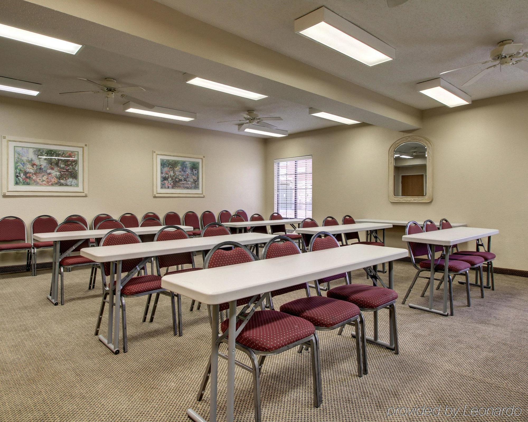 Columbia Inn & Suites Bagian luar foto