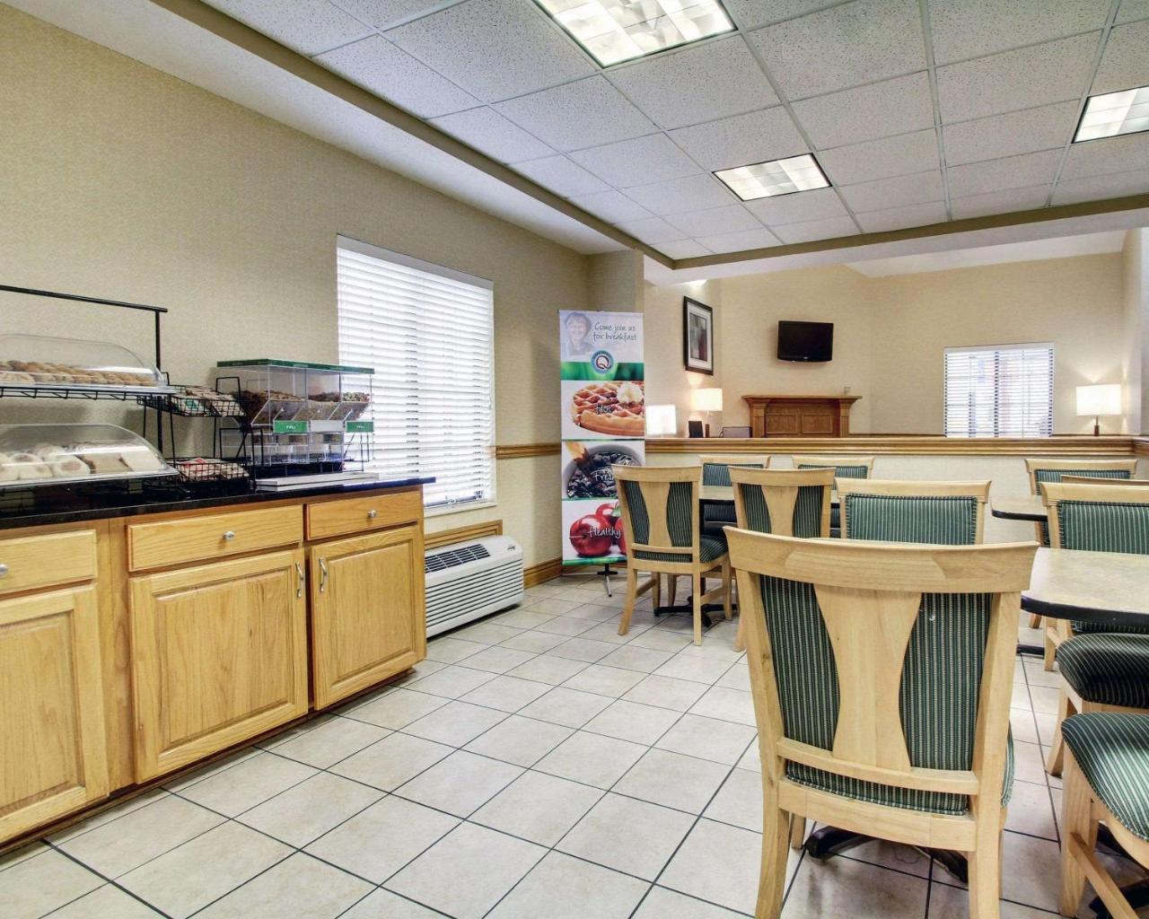 Columbia Inn & Suites Bagian luar foto