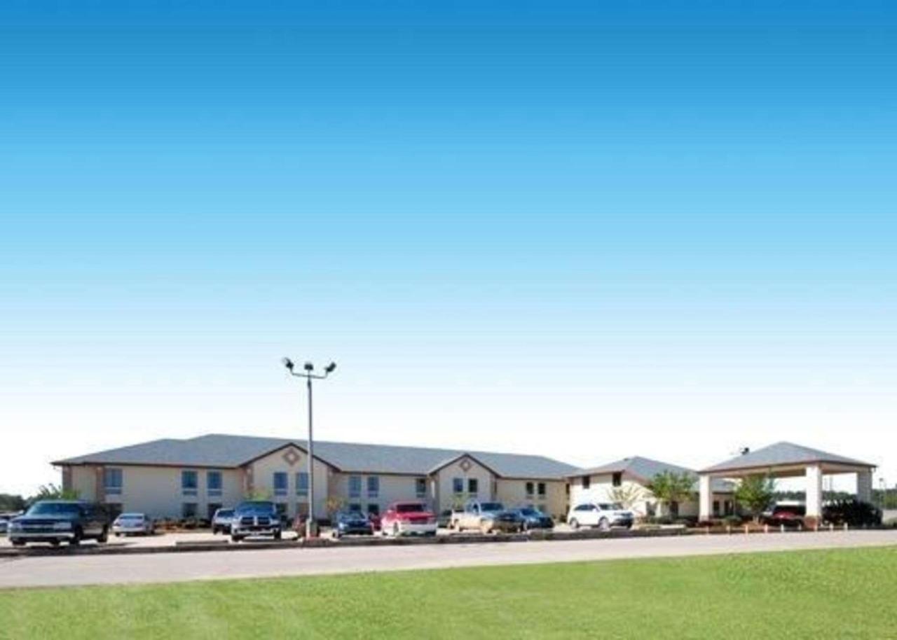 Columbia Inn & Suites Bagian luar foto